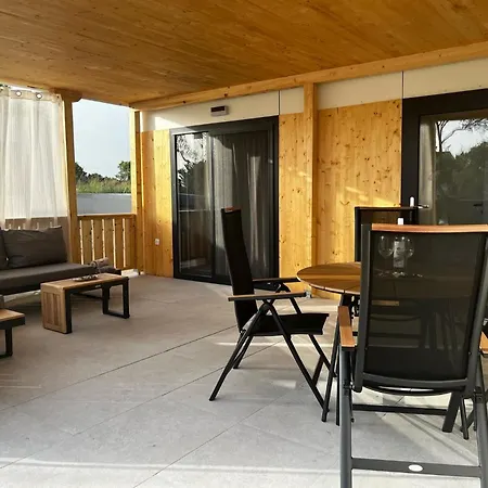 Olson - Village Twins * Pakoštane