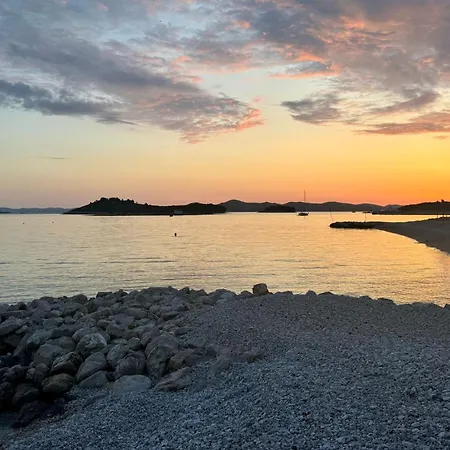 Olson - Village Twins * Pakoštane