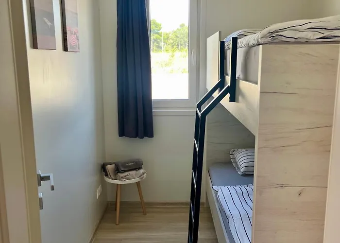 Olson - Village Twins * Pakostane