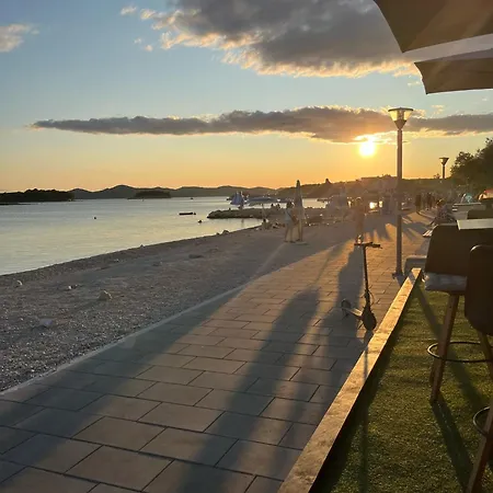 Olson - Village Twins باكوشتاني