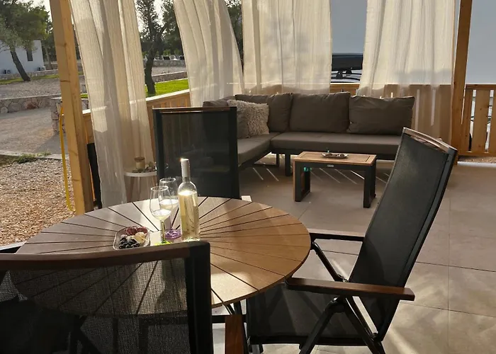 Olson - Village Twins Пакоштане